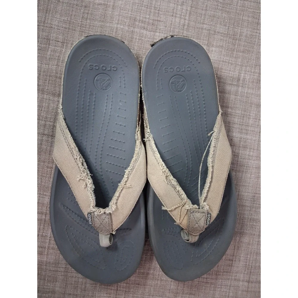 Crocs Santa Cruz Flip Flops Mens Size 8 Khaki Charcoal Canvas Thong Sandals